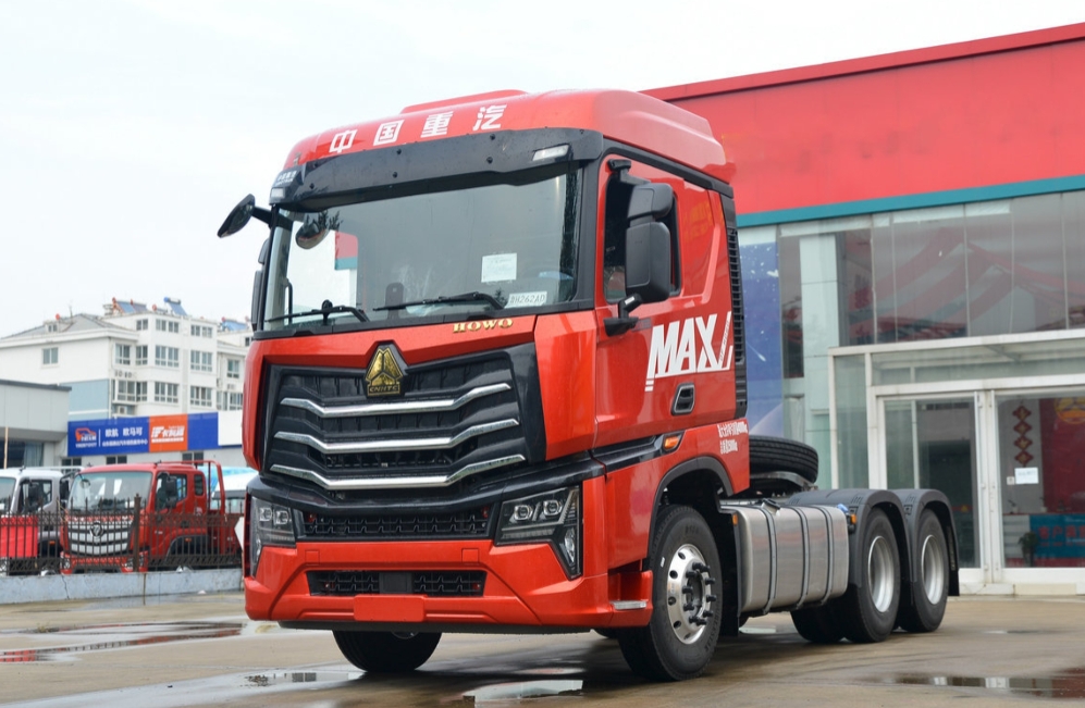 Sinotruk Howo Max Tractor